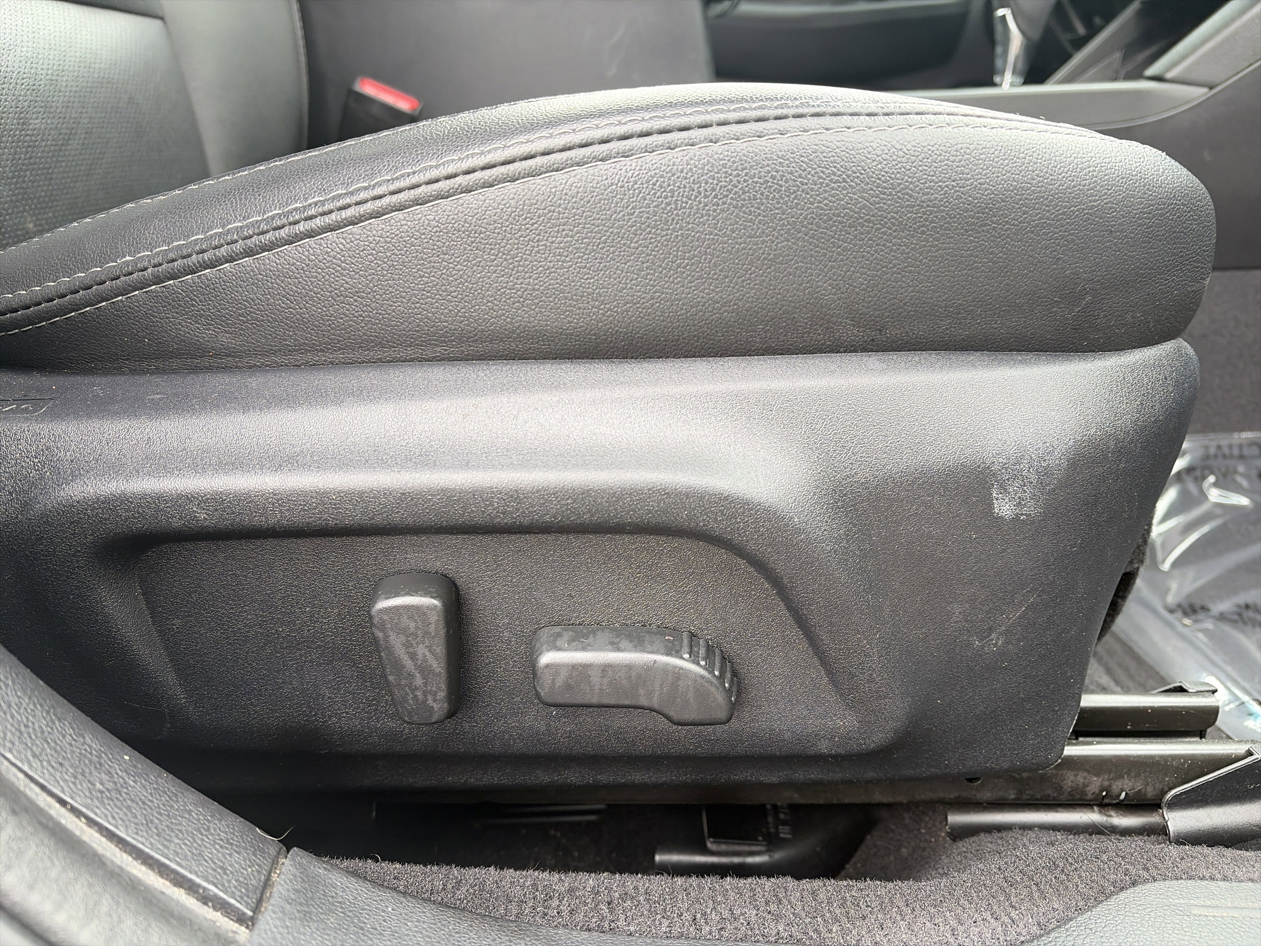 Used 2017 Subaru Outback 2.5i Limited AWD/4WD image 30