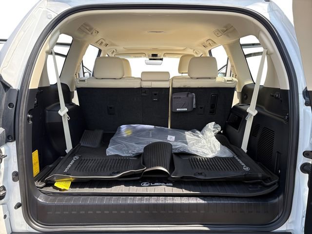 Used 2023 Lexus GX 460 Premium w/ Premium Package AWD/4WD image 12