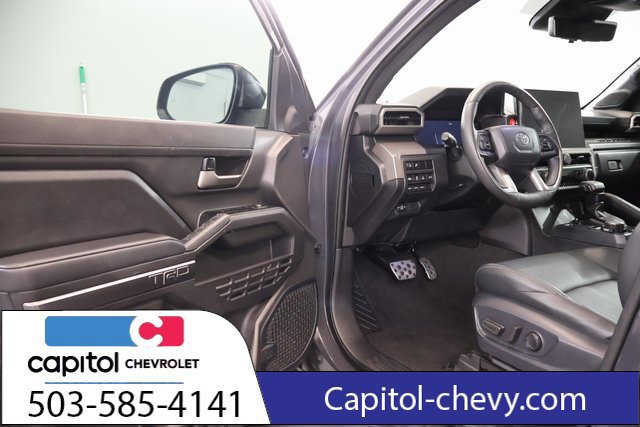 Used 2024 Toyota Tacoma TRD Sport w/ TRD Sport Premium Package AWD/4WD image 9