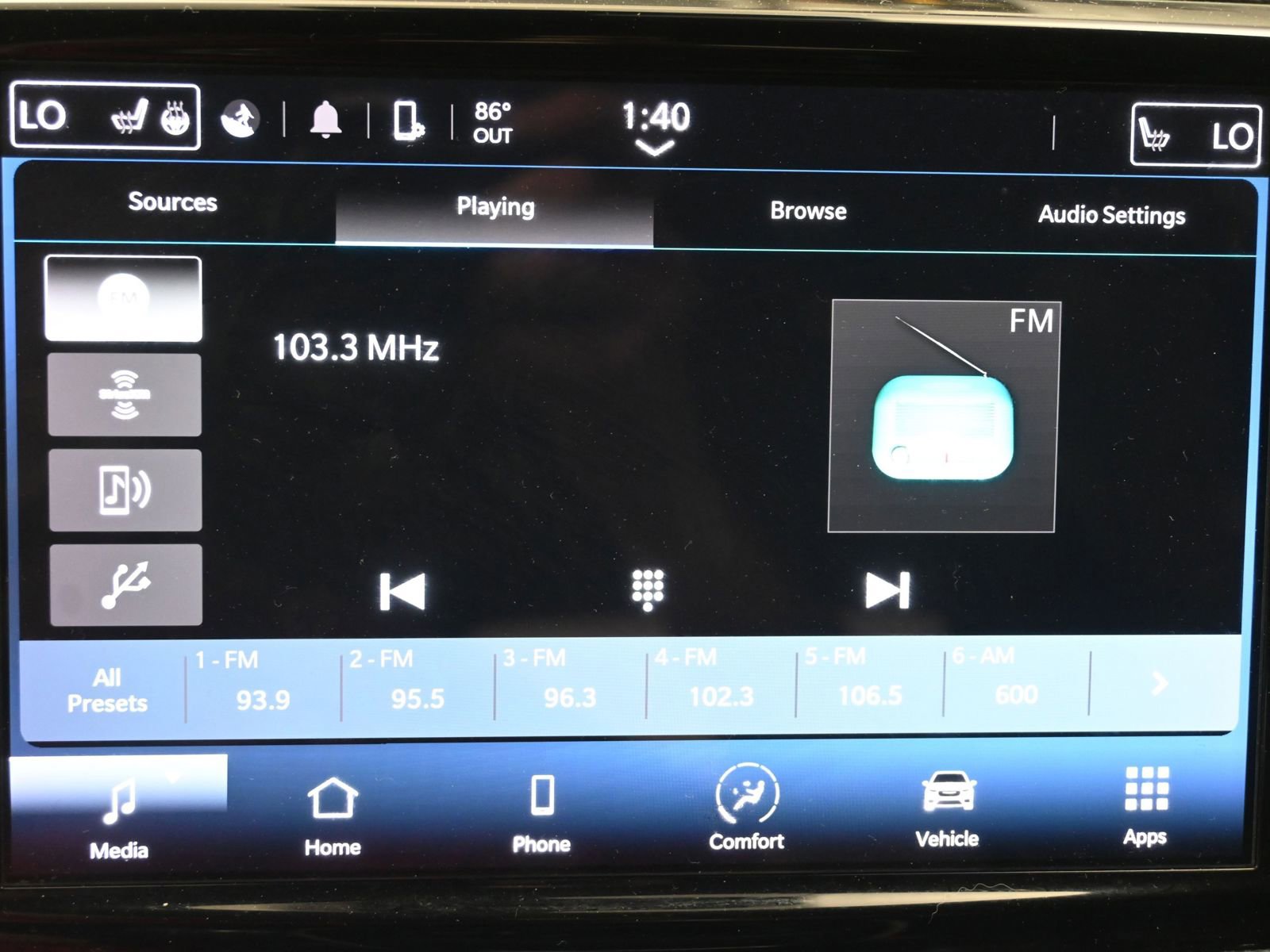Used 2023 Chrysler Pacifica Touring-L image 19