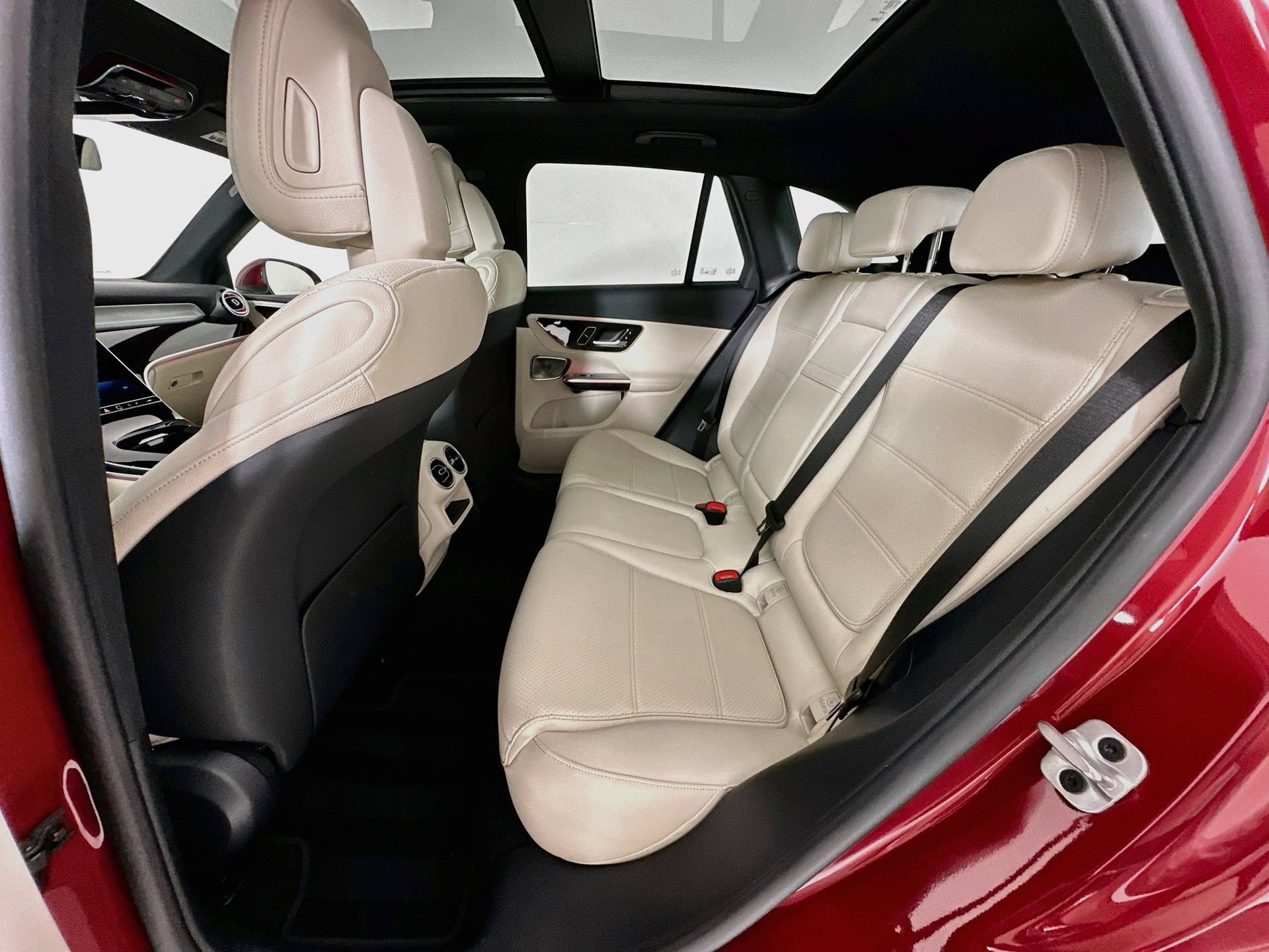Certified 2026 Mercedes-Benz GLC 300 image 27