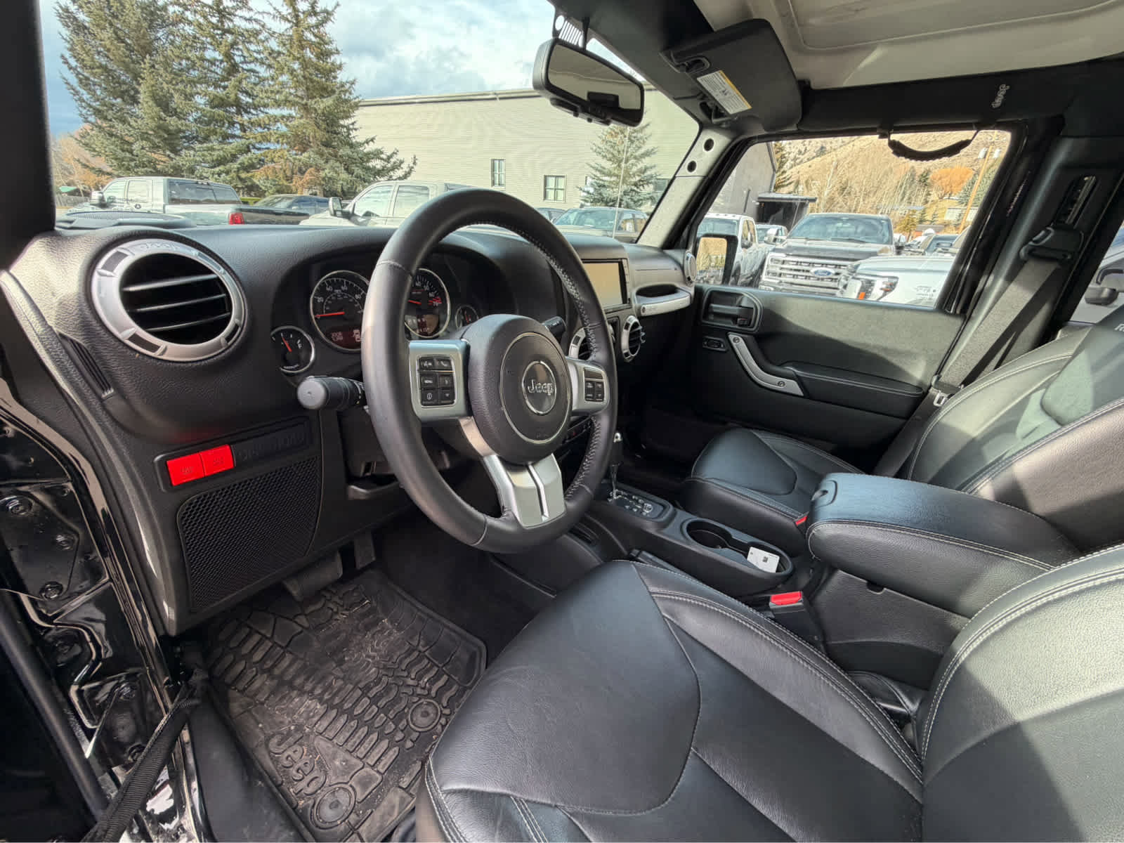Used 2017 Jeep Wrangler Unlimited Rubicon image 4