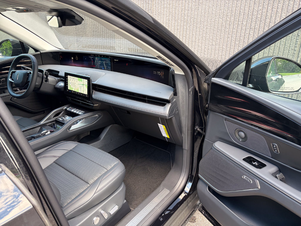 New 2026 Lincoln Nautilus Reserve w/ Jet Appearance Package AWD/4WD image 25
