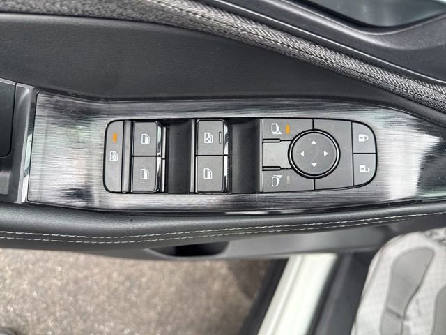 Used 2023 Nissan Rogue SV AWD/4WD image 8