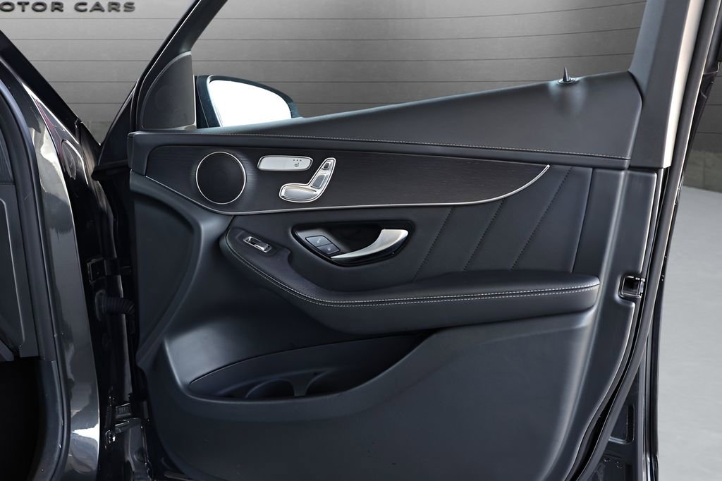 Used 2022 Mercedes-Benz GLC 300 4MATIC Coupe image 62