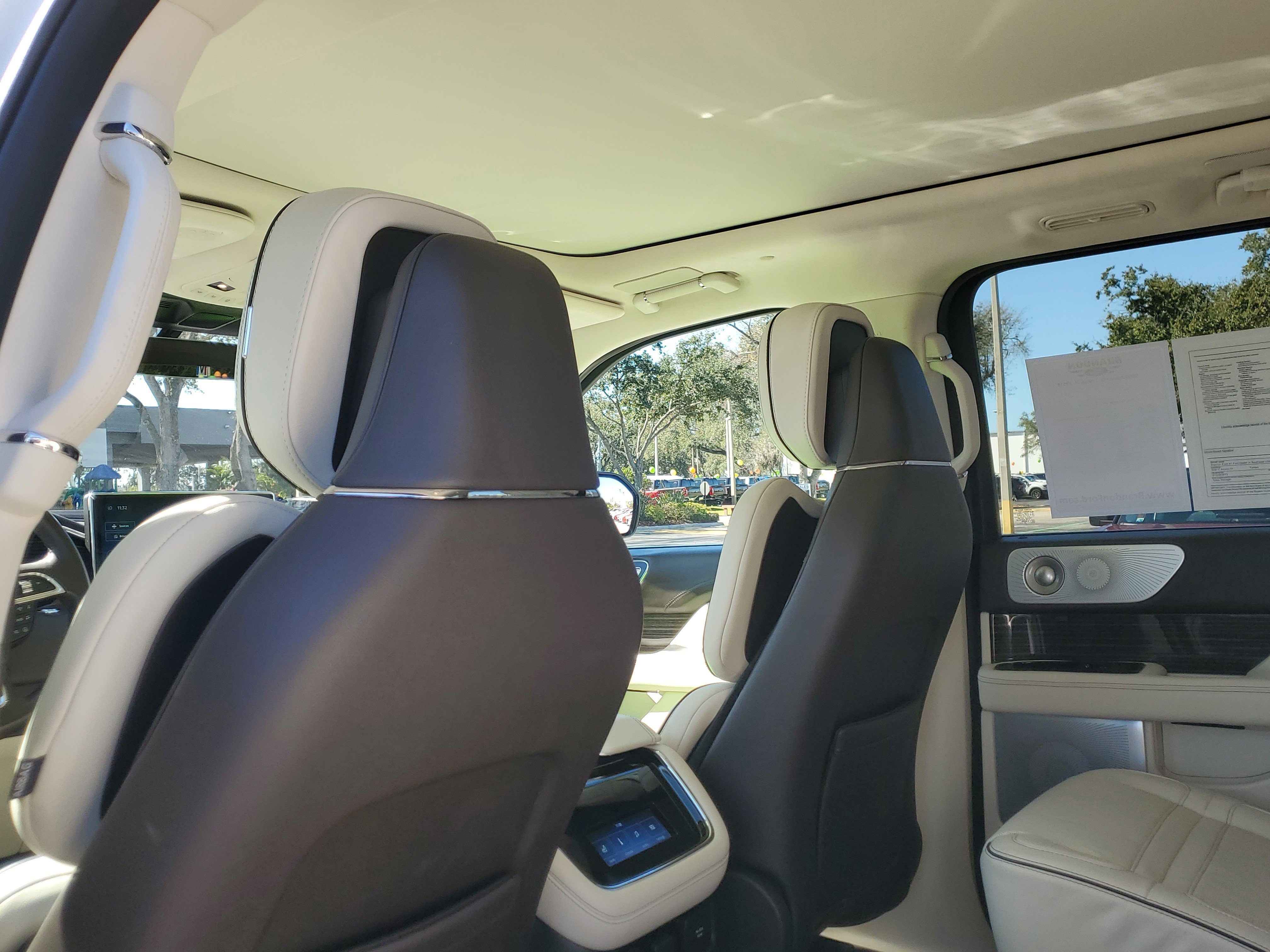 Used 2024 Lincoln Navigator Black Label image 14