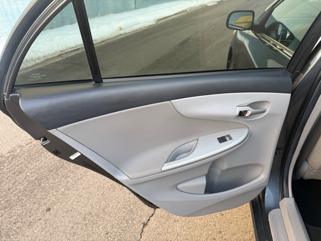 Used 2013 Toyota Corolla LE Special Edition image 17