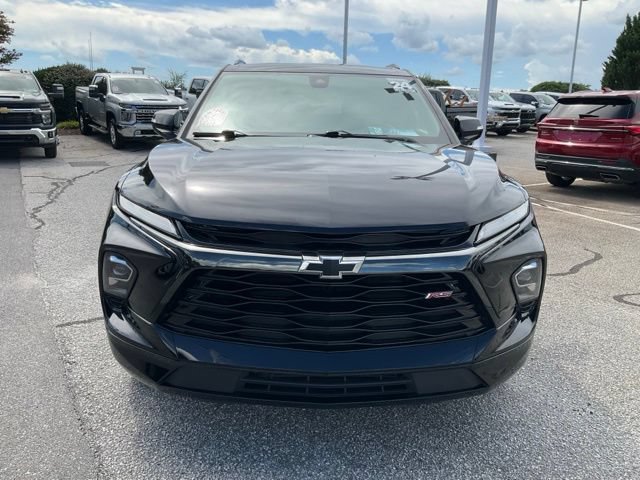 Used 2024 Chevrolet Blazer RS w/ LPO, Floor Liner Package FWD image 2