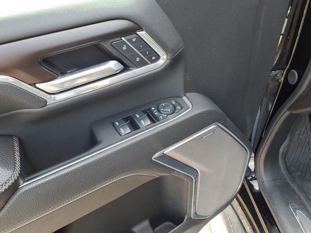 Used 2025 GMC Sierra 3500 Denali w/ Technology Package AWD/4WD image 17