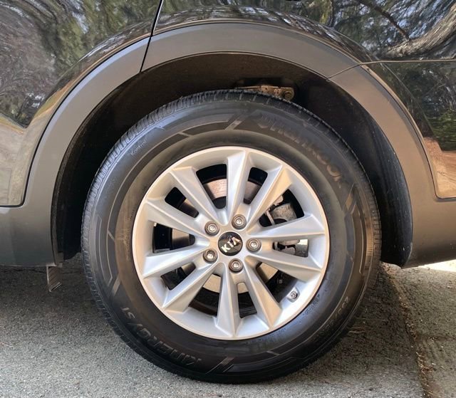 Used 2019 Kia Sorento LX image 6