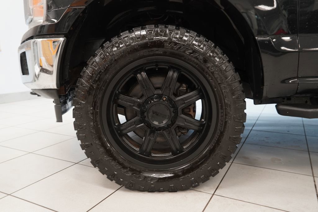 Used 2018 Ford F150 XLT w/ Trailer Tow Package image 15