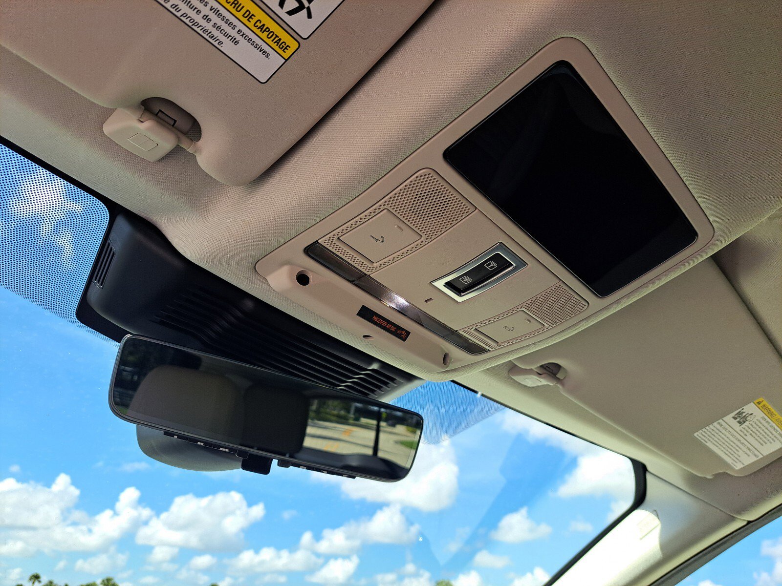 Certified 2025 Land Rover Discovery Sport S image 18