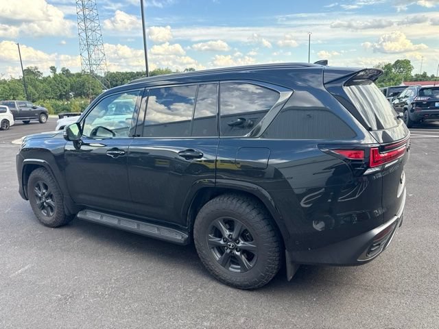 Used 2025 Lexus LX 700h Overtrail w/ Accessory Package (Z1) AWD/4WD image 4