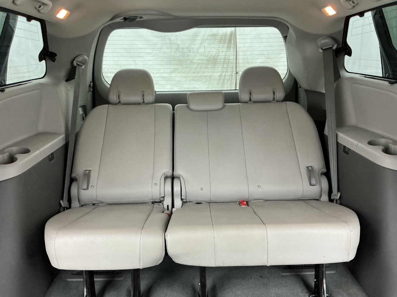 Used 2020 Toyota Sienna XLE AWD/4WD image 24