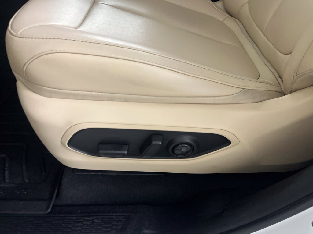 Used 2024 Jeep Grand Cherokee L Limited AWD/4WD image 56