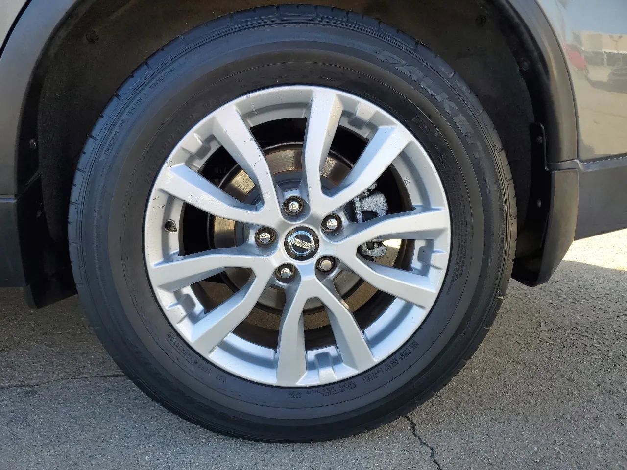 Used 2017 Nissan Rogue SV FWD image 45
