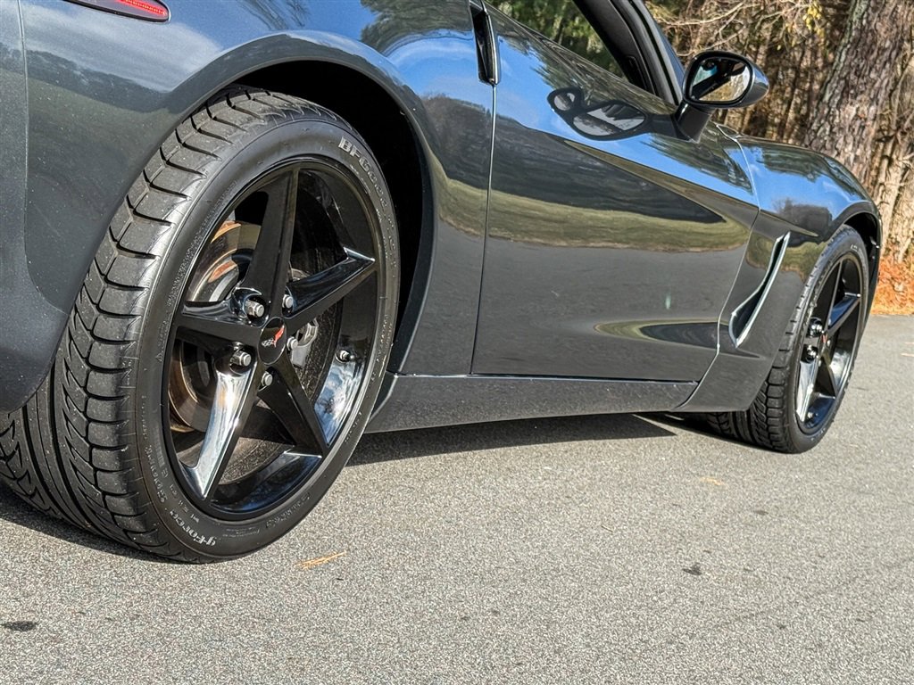 Used 2013 Chevrolet Corvette Convertible RWD image 40
