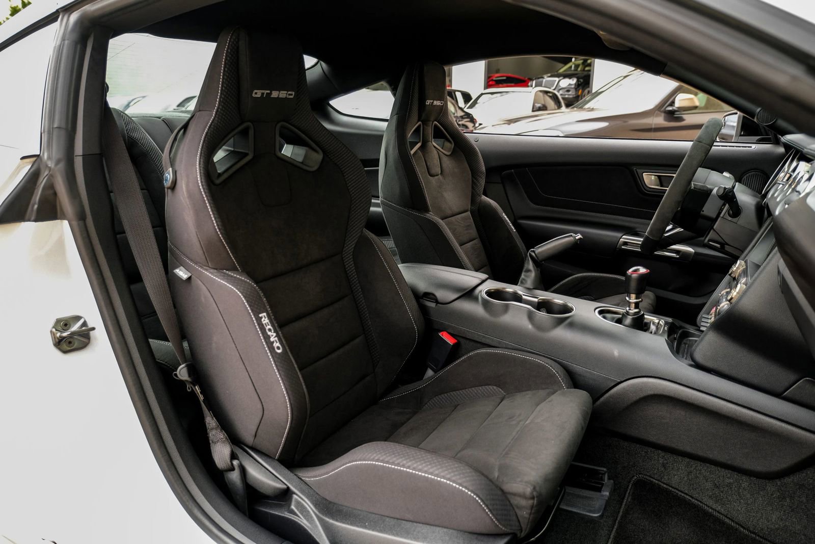 Used 2017 Ford Mustang Shelby GT350 w/ Electronics Package RWD image 38