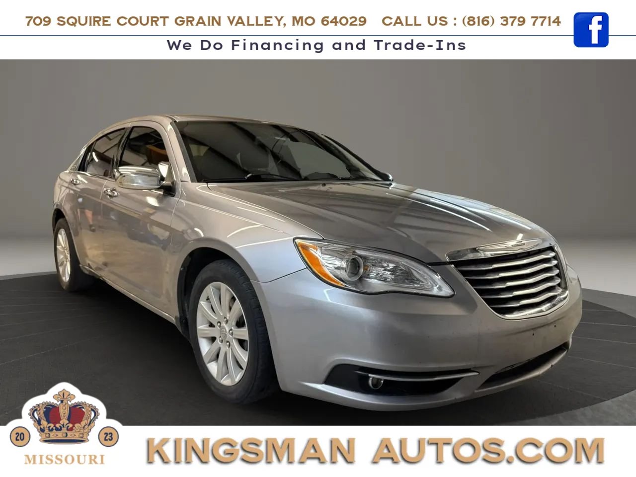 Used 2013 Chrysler 200 Limited FWD image 2