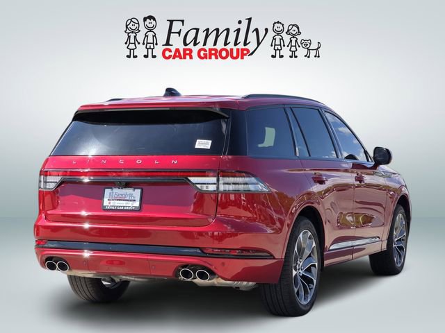 Used 2025 Lincoln Aviator AWD w/ Jet Appearance Package image 4