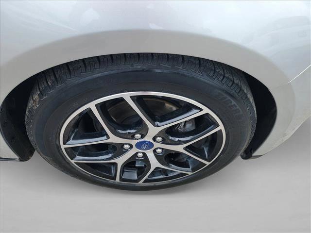 Used 2017 Ford Focus SEL image 9