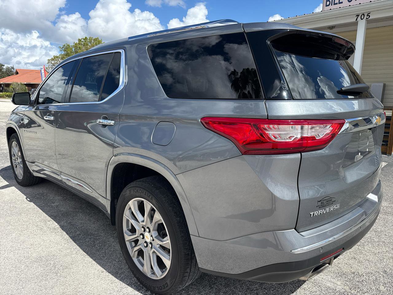 Used 2018 Chevrolet Traverse Premier w/ Driver Confidence II Package image 3