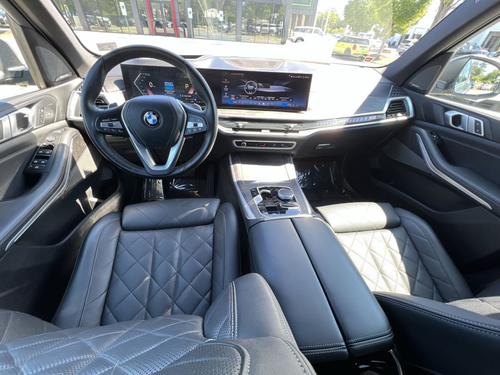 Used 2024 BMW X5 xDrive40i w/ Premium Package AWD/4WD image 2