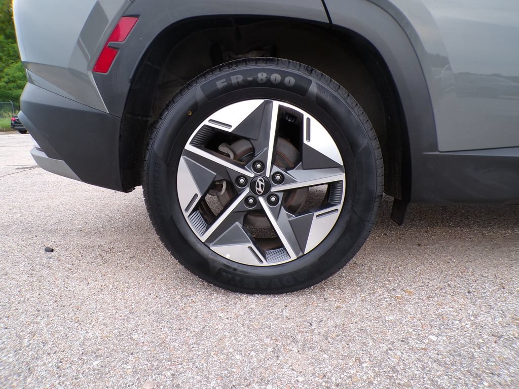Certified 2025 Hyundai Tucson SEL AWD/4WD image 18