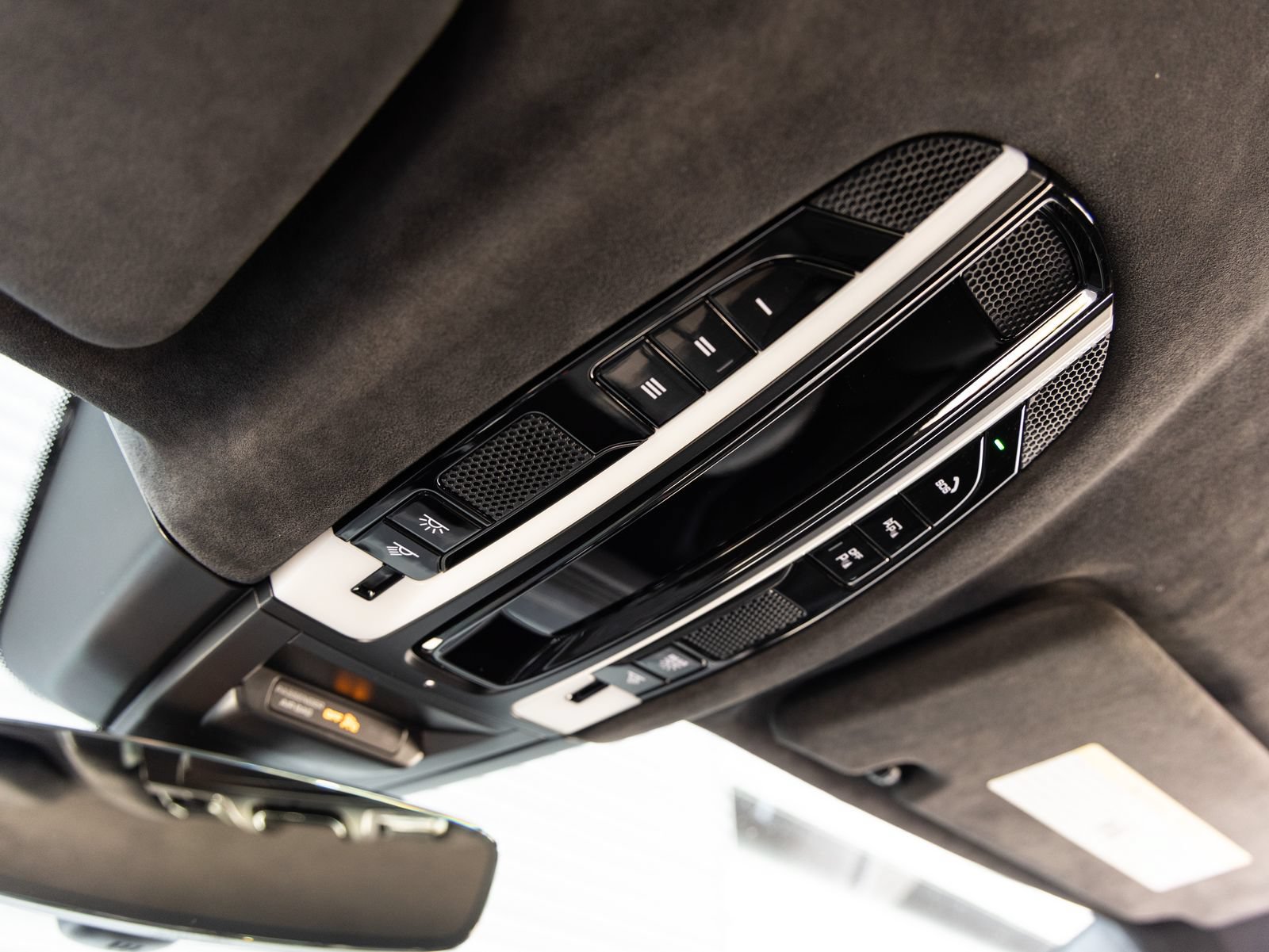 Certified 2022 Porsche Cayenne Turbo GT AWD/4WD image 19