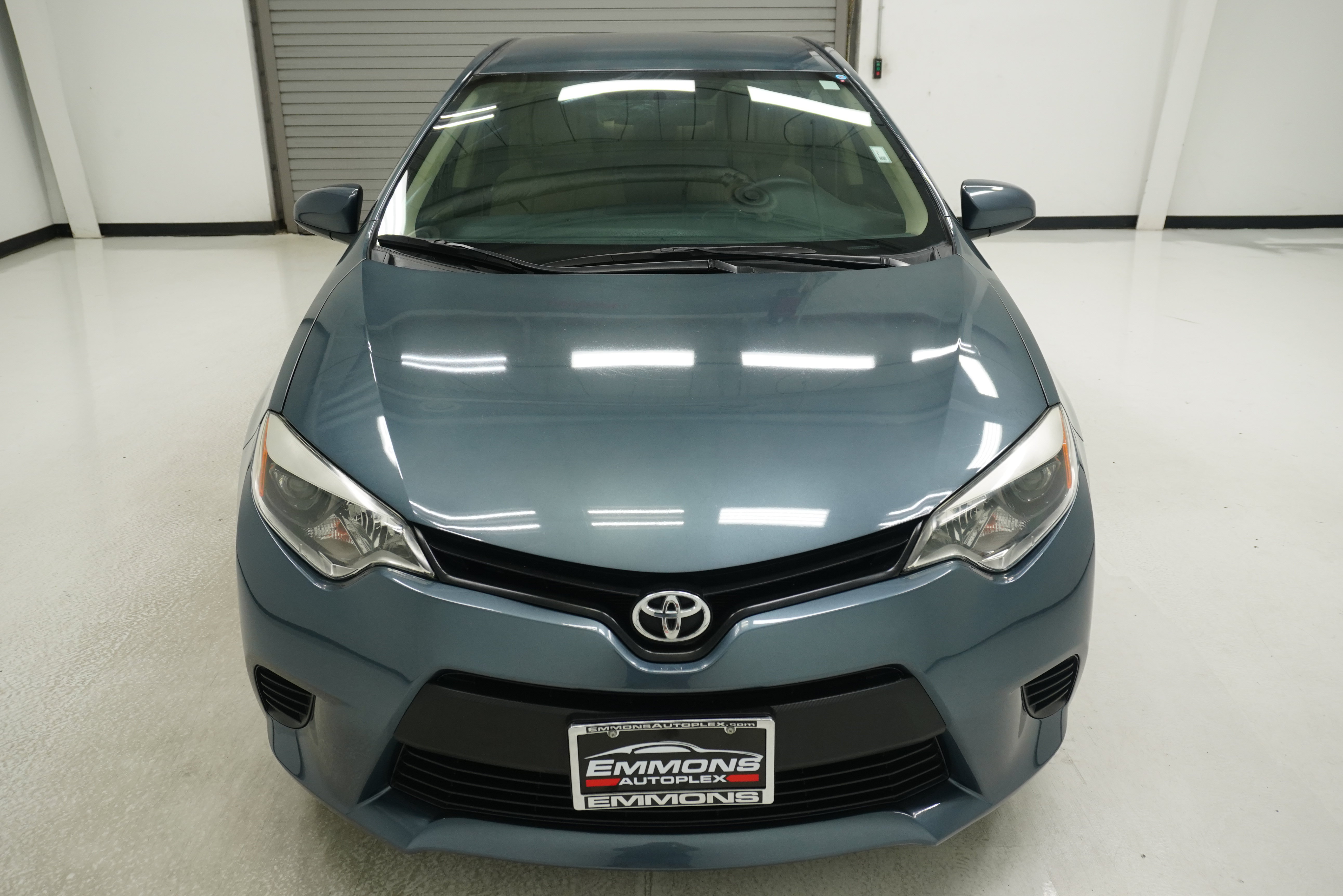 Used 2014 Toyota Corolla LE FWD image 2