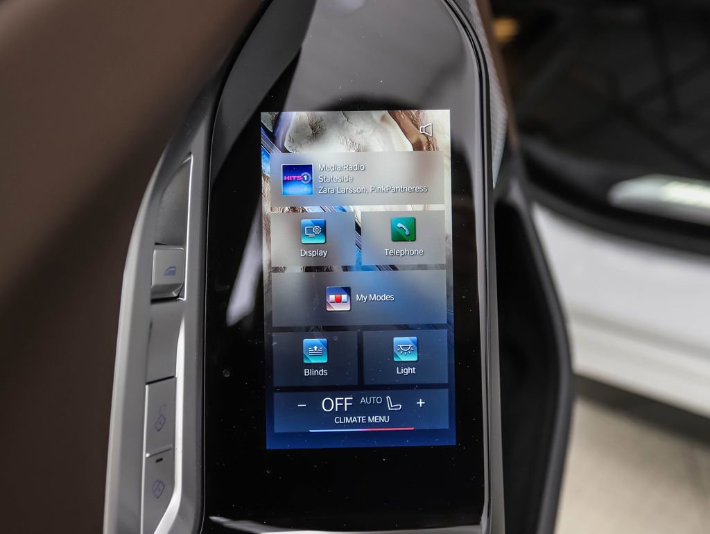 New 2026 BMW 740i xDrive w/ Premium Package image 21