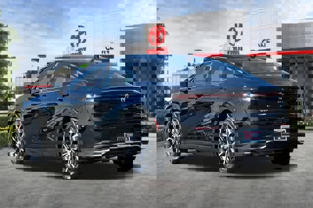 Used 2024 Toyota Crown Limited image 7