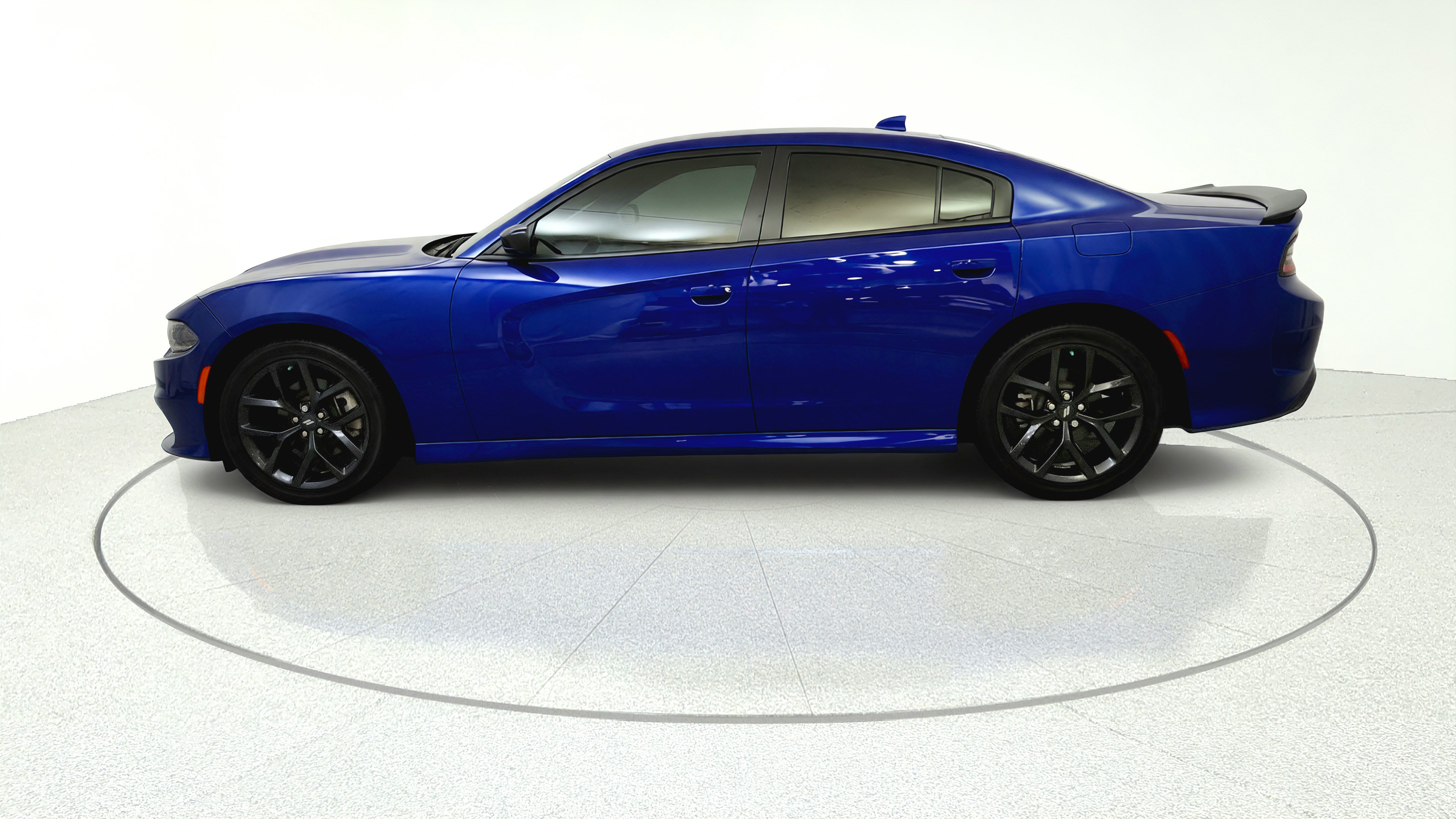 Used 2022 Dodge Charger R/T w/ Blacktop Package RWD image 4