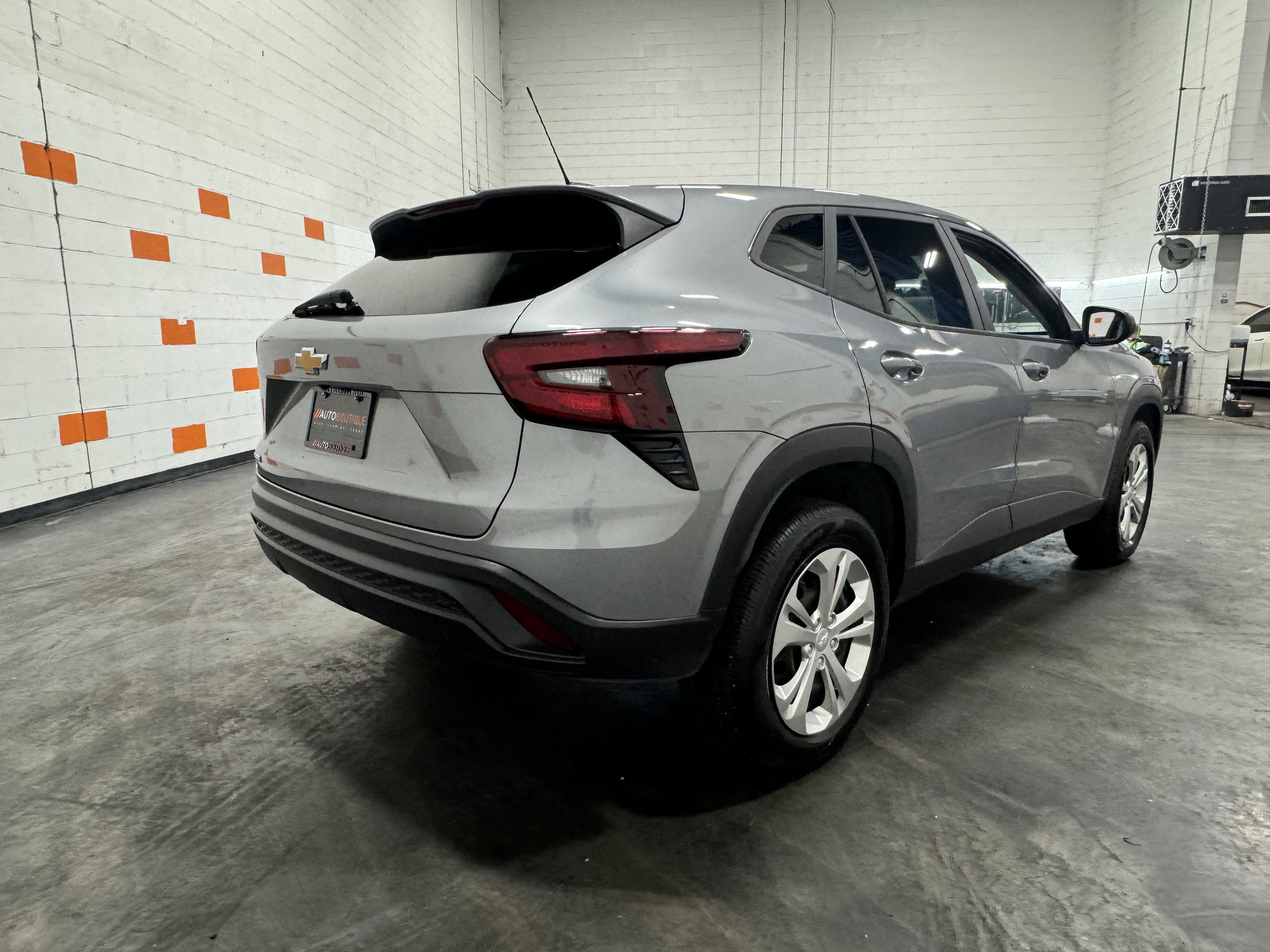 Used 2024 Chevrolet Trax LS w/ Driver Confidence Package FWD image 11