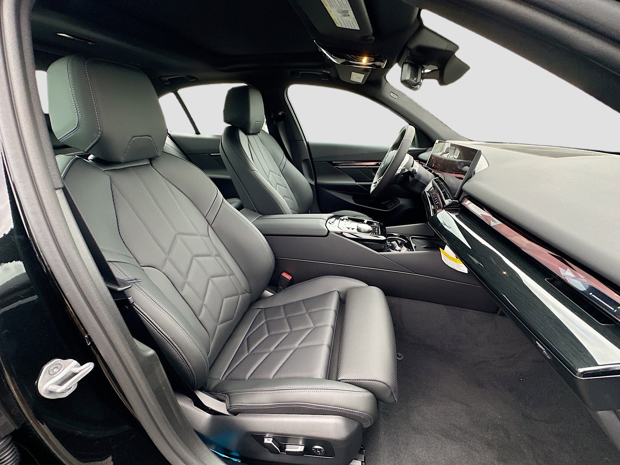 New 2026 BMW 530i w/ M Sport Package image 23