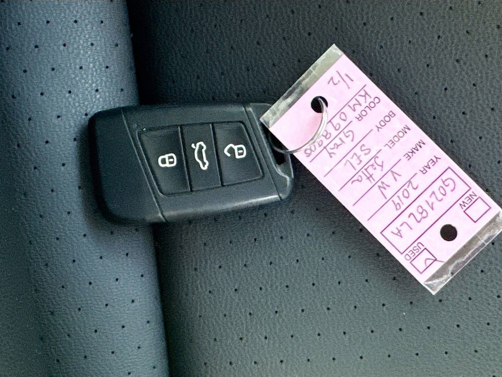 Used 2019 Volkswagen Jetta SEL image 36