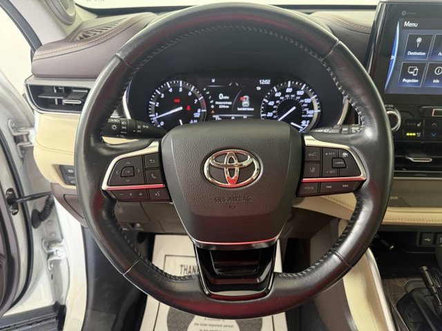 Used 2021 Toyota Highlander Platinum AWD/4WD image 43
