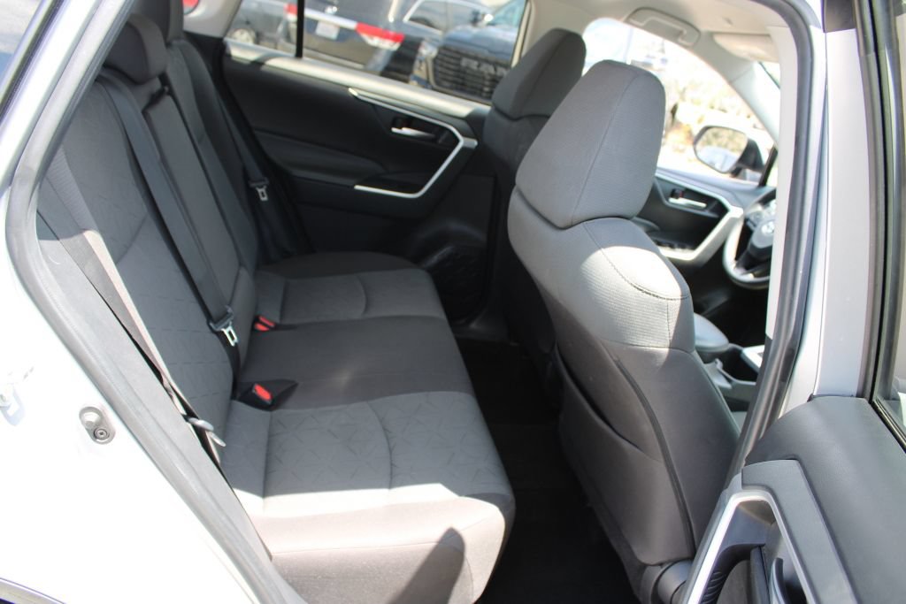 Used 2024 Toyota RAV4 XLE AWD/4WD image 11