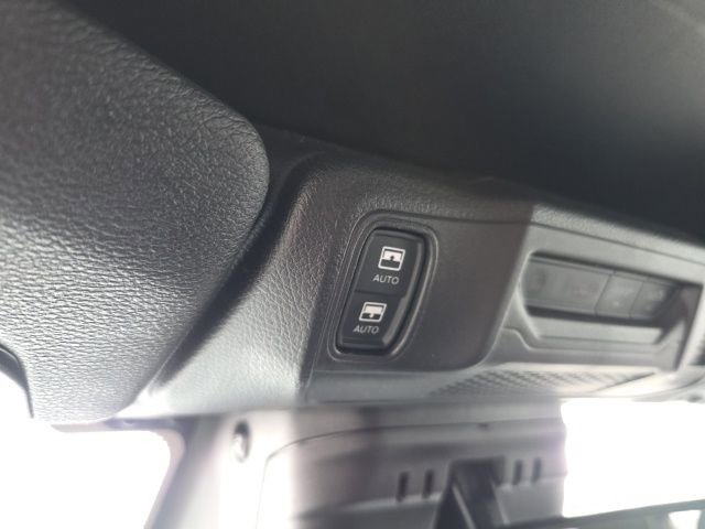 Used 2025 Jeep Wrangler Unlimited Sahara w/ Safety Group image 31