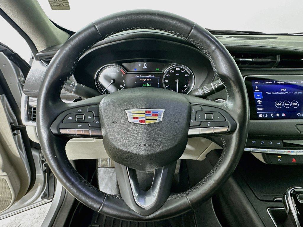 Used 2020 Cadillac XT4 Luxury FWD image 11