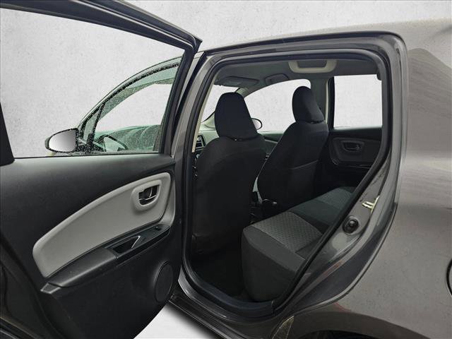Used 2016 Toyota Yaris SE image 14