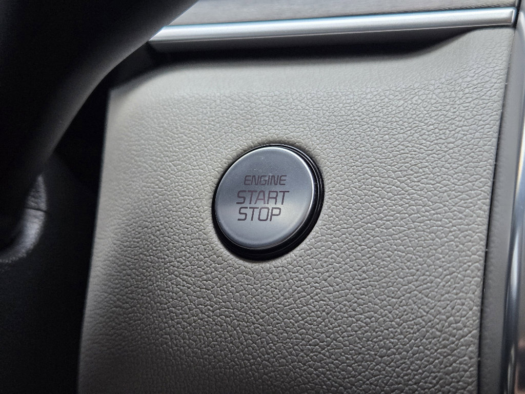 Certified 2022 Kia Sorento SX image 23