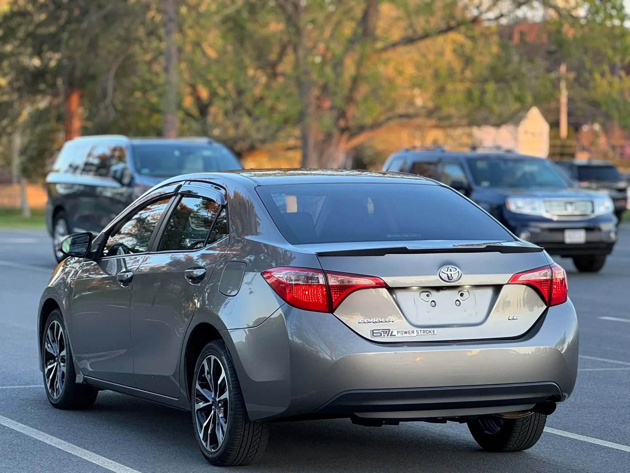 Used 2019 Toyota Corolla LE FWD image 3