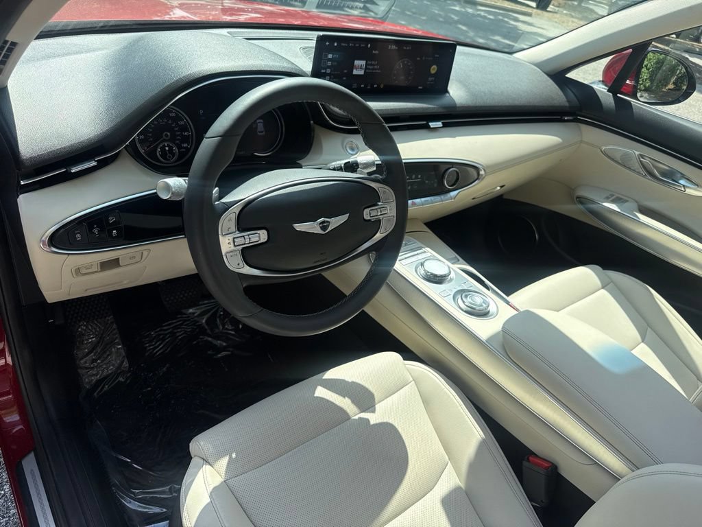 Used 2025 Genesis GV70 2.5T w/ Select Package AWD/4WD image 15