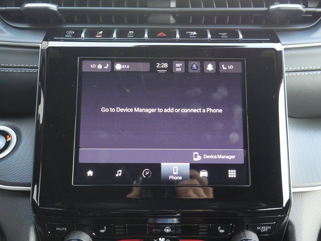 New 2025 Jeep Grand Cherokee Altitude image 6