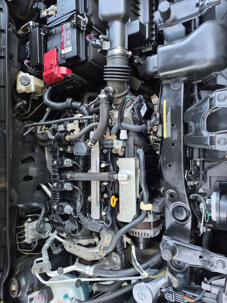 Used 2021 Nissan Kicks SR FWD image 25