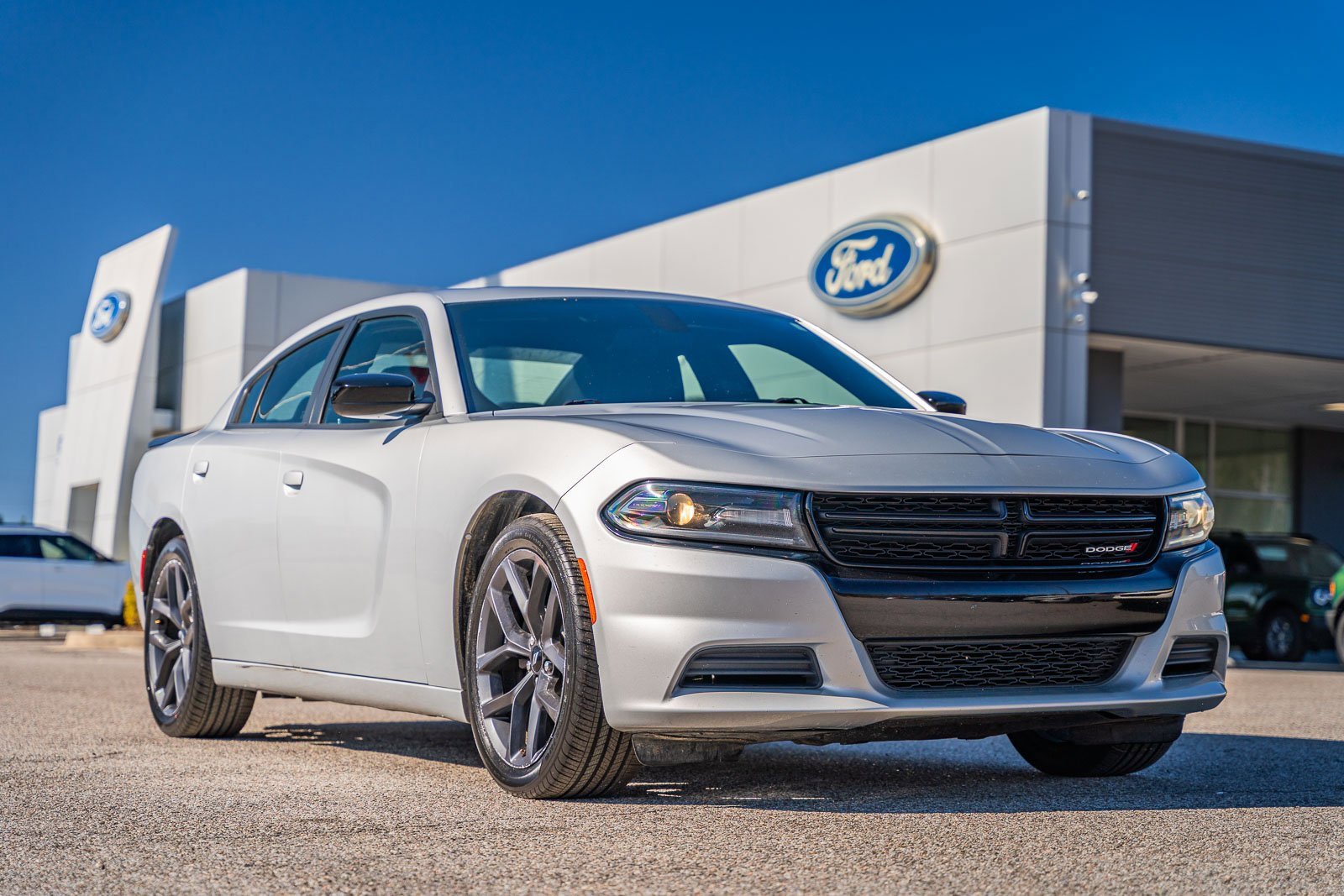 Used 2019 Dodge Charger SXT w/ Blacktop Package