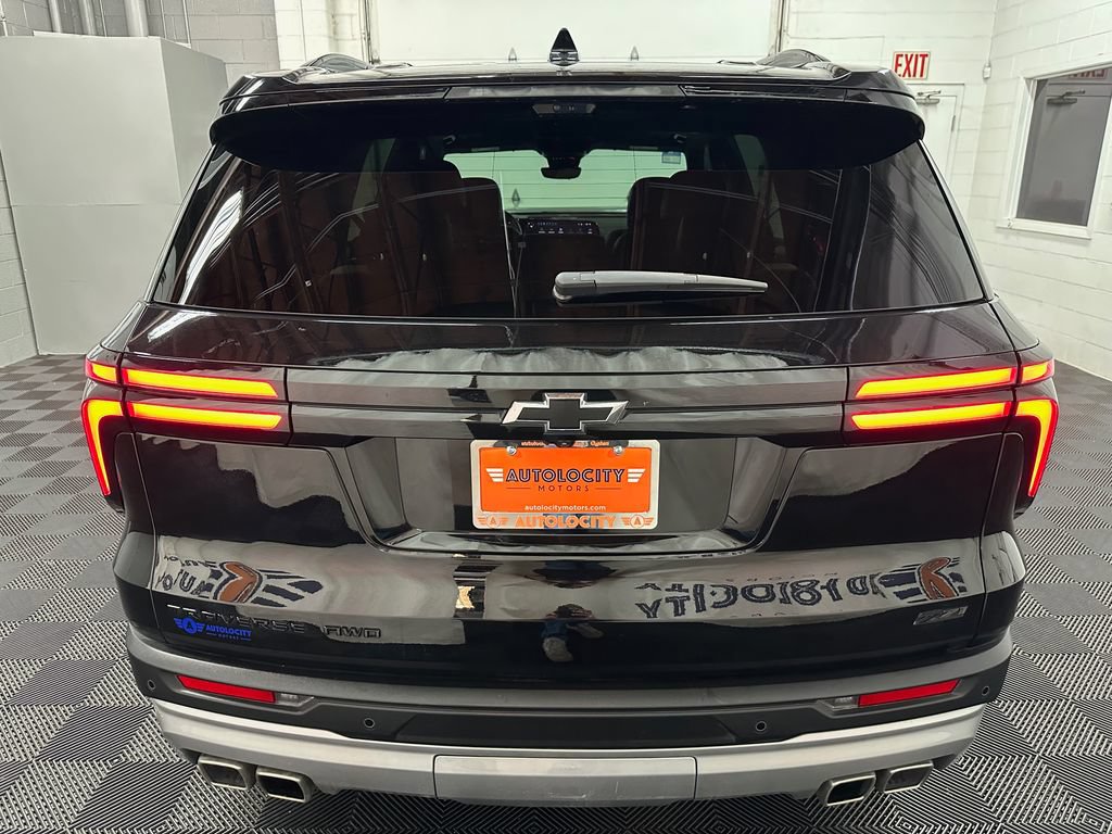 Used 2025 Chevrolet Traverse Z71 w/ Enhanced Driving Package AWD/4WD image 8