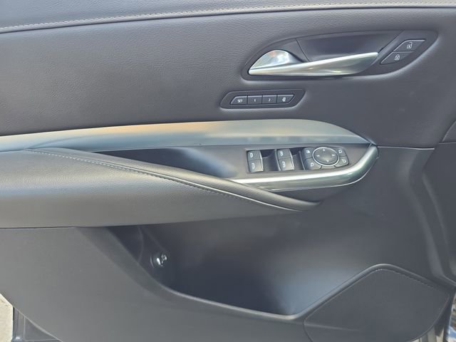 Used 2022 Cadillac XT4 Premium Luxury w/ Enhanced Visibility Package image 16