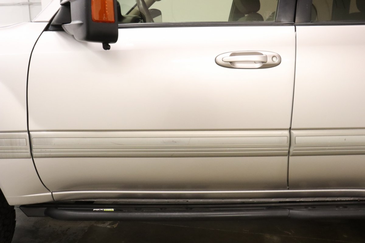 Used 2000 Toyota Land Cruiser AWD/4WD image 19